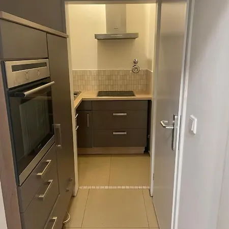 Cityapartment Bei Hauptbahnhof ホステル *